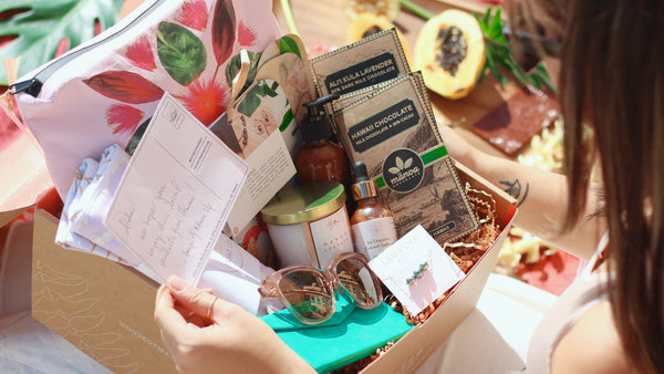A custom gift set by House of Mana Up with products from Hawaii that are perfect for weddings.