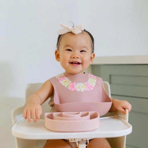 ava + oliver plumeria lei bib
